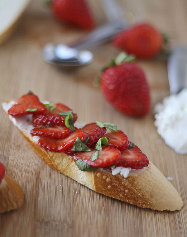 Tom's Balsamic Strawberries & Goat Cheese Crostini